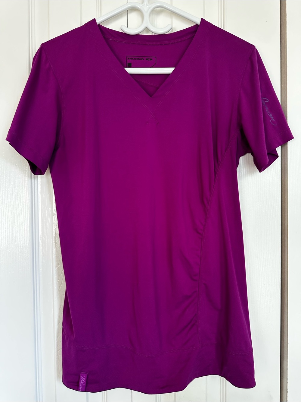 Salomon Women's Short Sleeve V-Neck Tee in Magenta #49